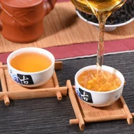 Da Hong Pao "Big Red Robe" Wu Yi Shan Rock Oolong Tea offer from Yunnan Sourcing